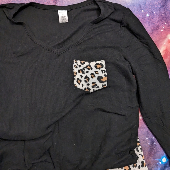 🐆 Liz Claiborne Cheetah Leopard Pajama Set Size Small - Picture 7 of 10